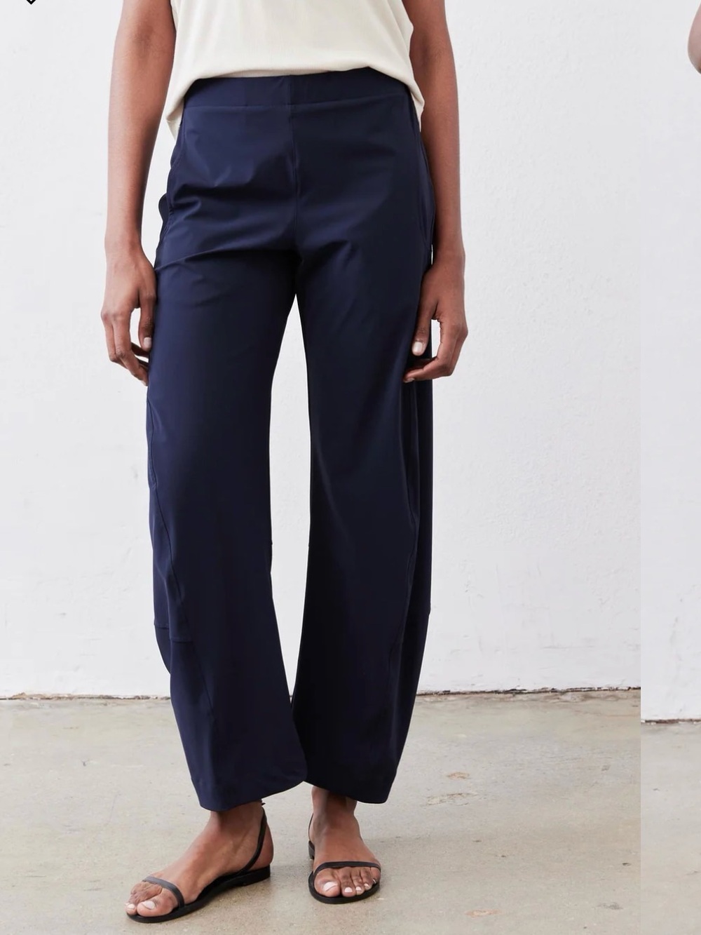 Brand new Ruti - One the Loose Work Pants in Dark Navy – Effortless Style
